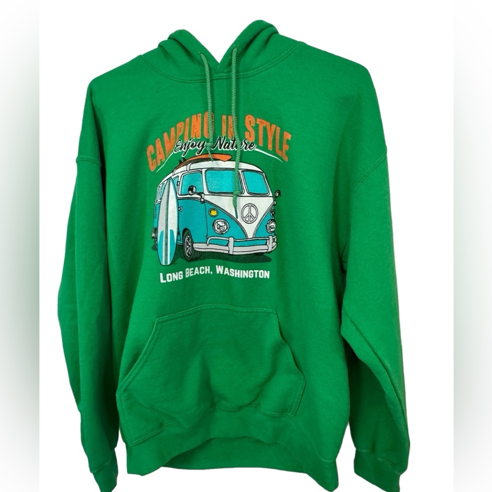 Camping in Style Long Beach Washington VW Volkswagen Bus Men’s L Hoodie